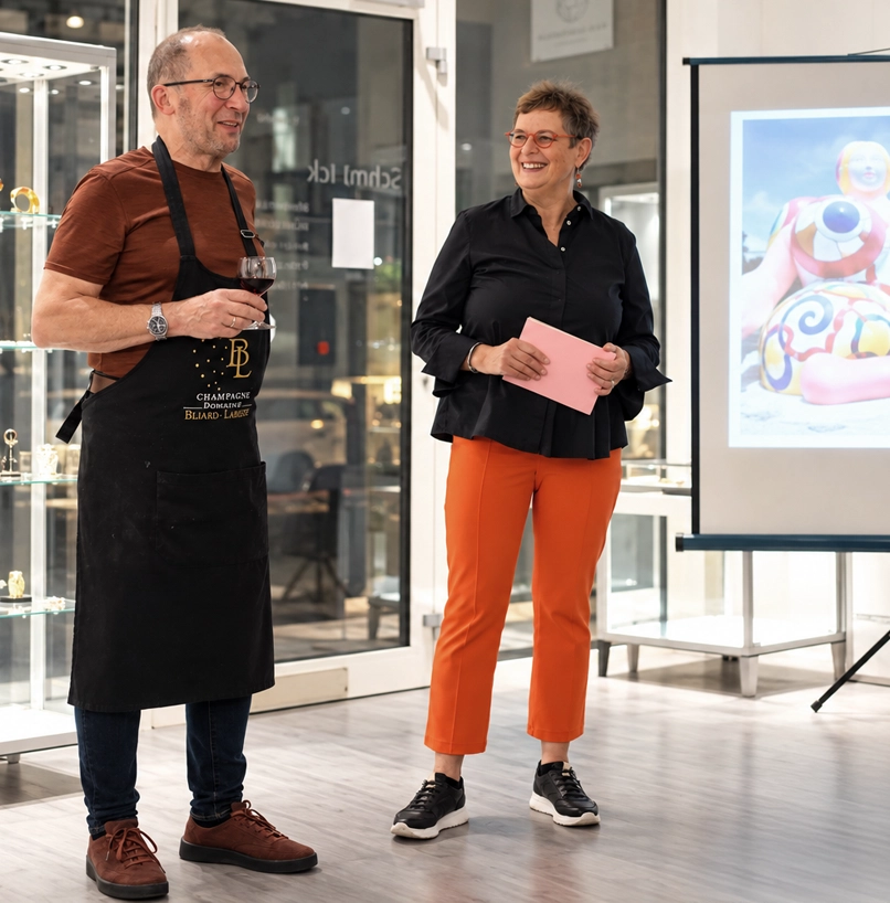 Warum Niki de Saint Phalle zu SCHMUCKSACHE passt